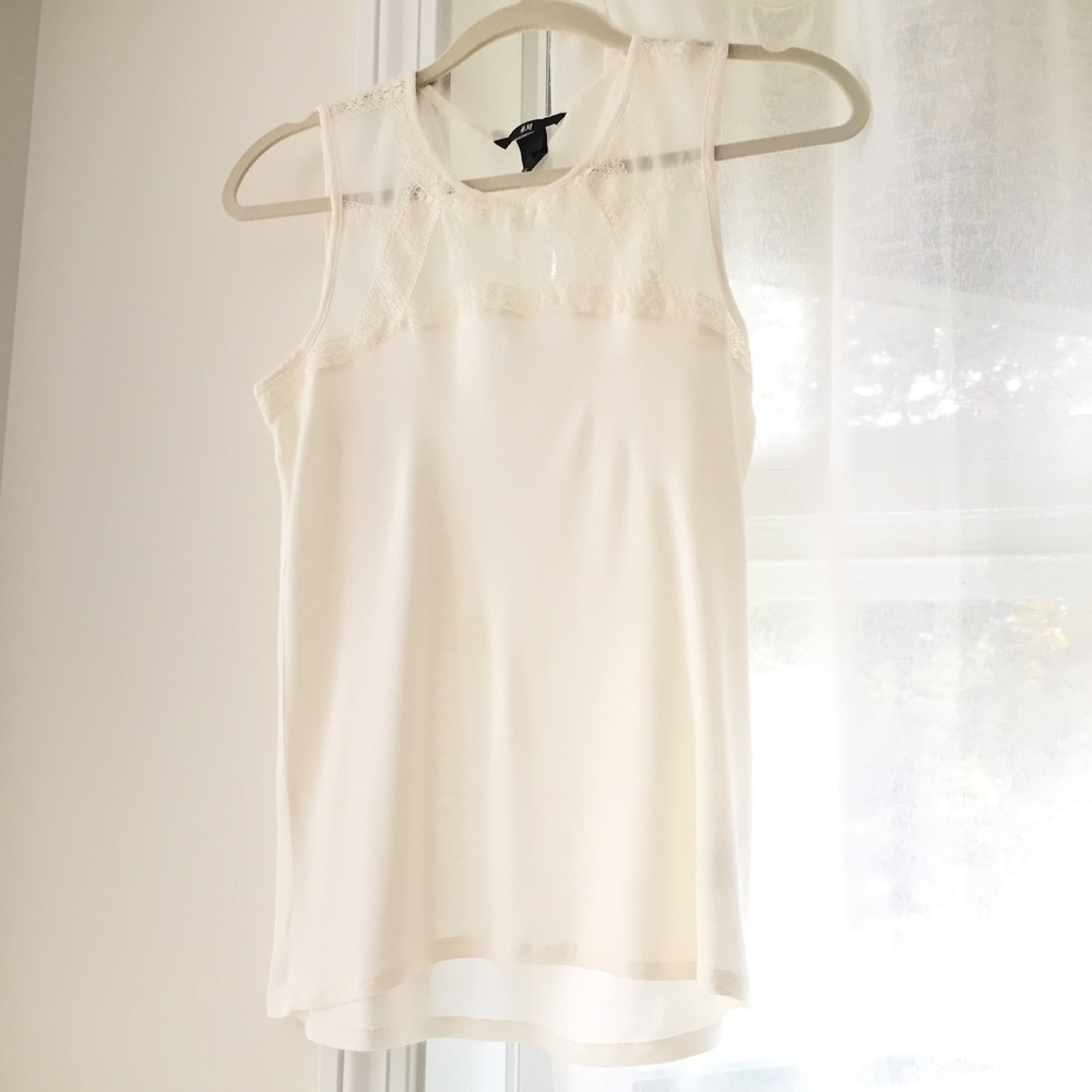 H&M lace sleeveless top - Picture 2 of 5